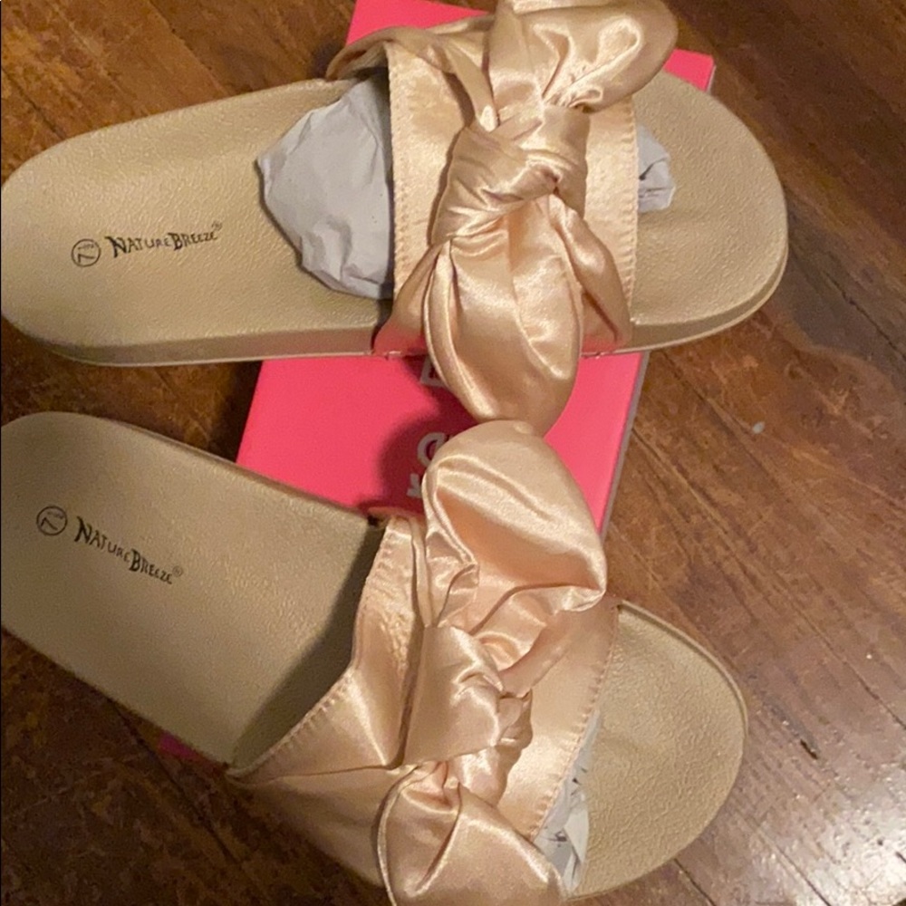 Open toed sandals